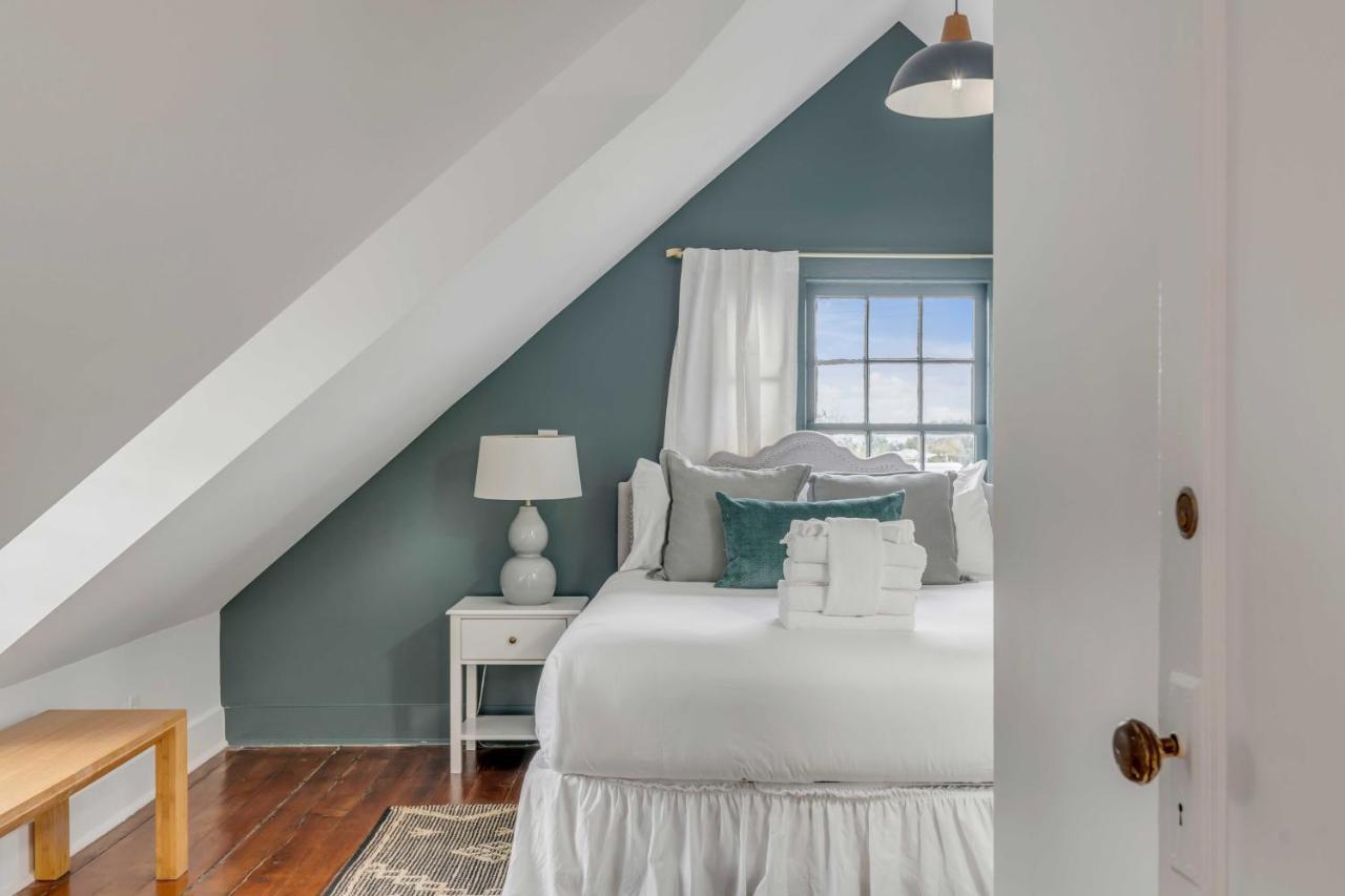 Апартаменты The Palmetto House B- Walk To King Street Чарльстон Экстерьер фото