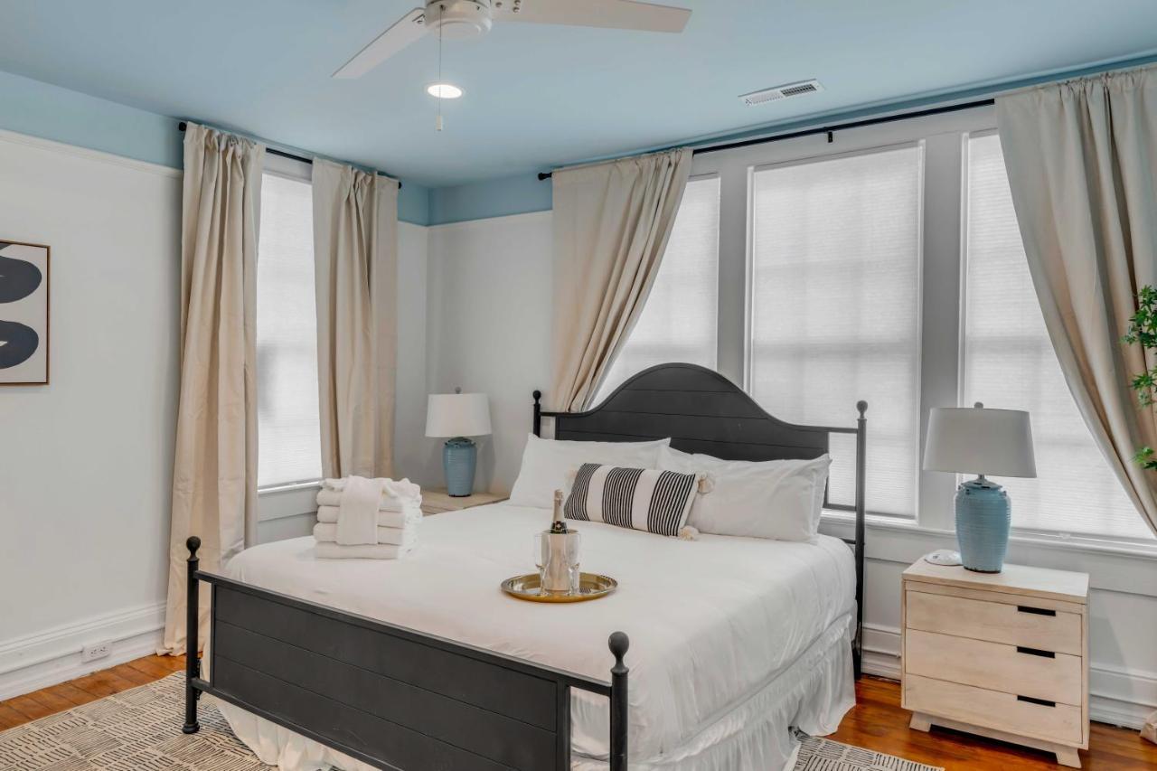 Апартаменты The Palmetto House B- Walk To King Street Чарльстон Экстерьер фото