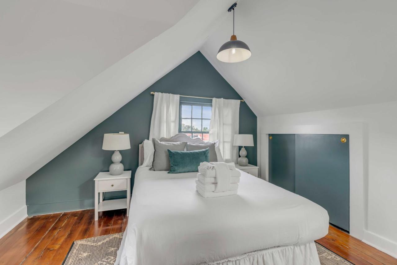 Апартаменты The Palmetto House B- Walk To King Street Чарльстон Экстерьер фото