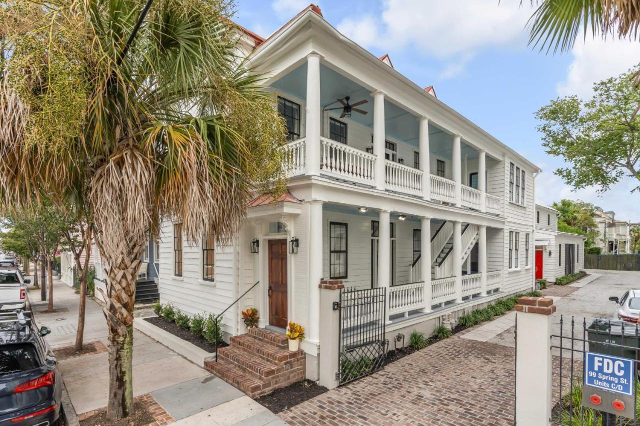 Апартаменты The Palmetto House B- Walk To King Street Чарльстон Экстерьер фото