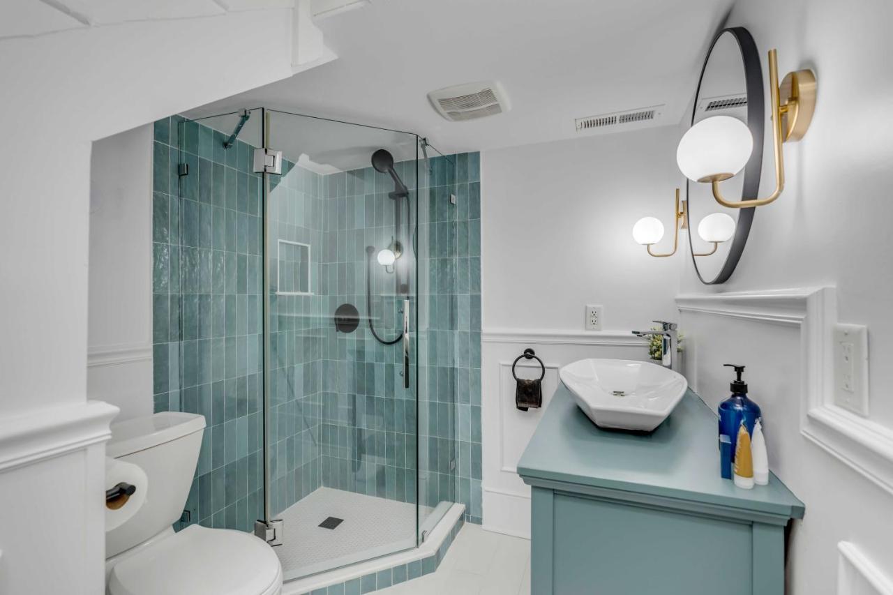 Апартаменты The Palmetto House B- Walk To King Street Чарльстон Экстерьер фото